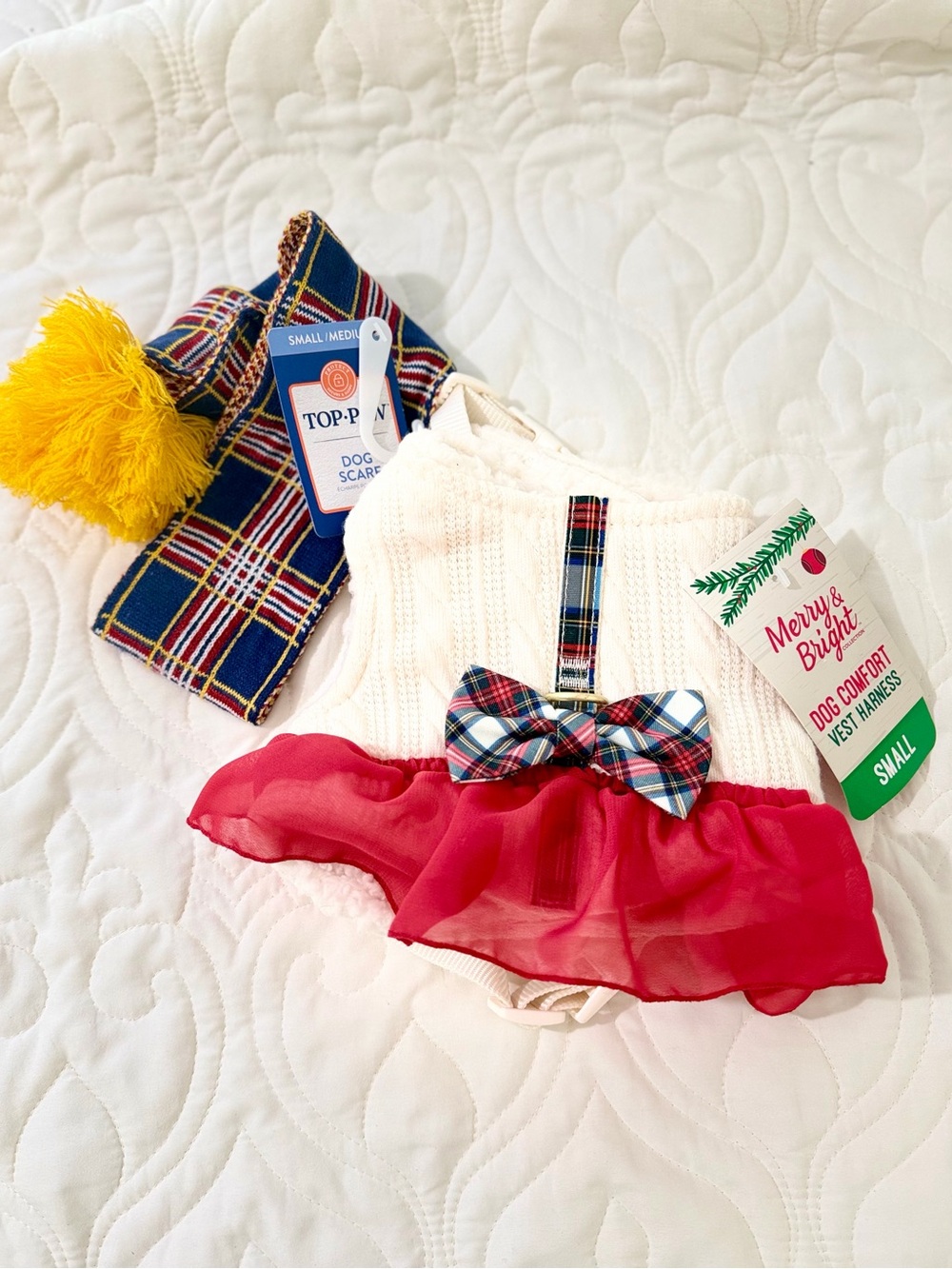 NWT Merry & Bright Dog Comfort Vest Harness Small & Top Paw Plaid Scarf Bundle